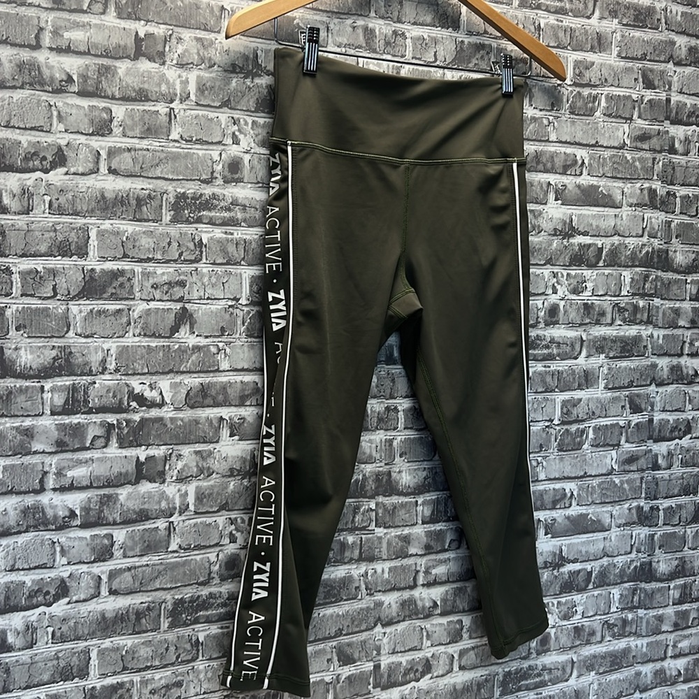 ZYIA - Picture 2 of 8